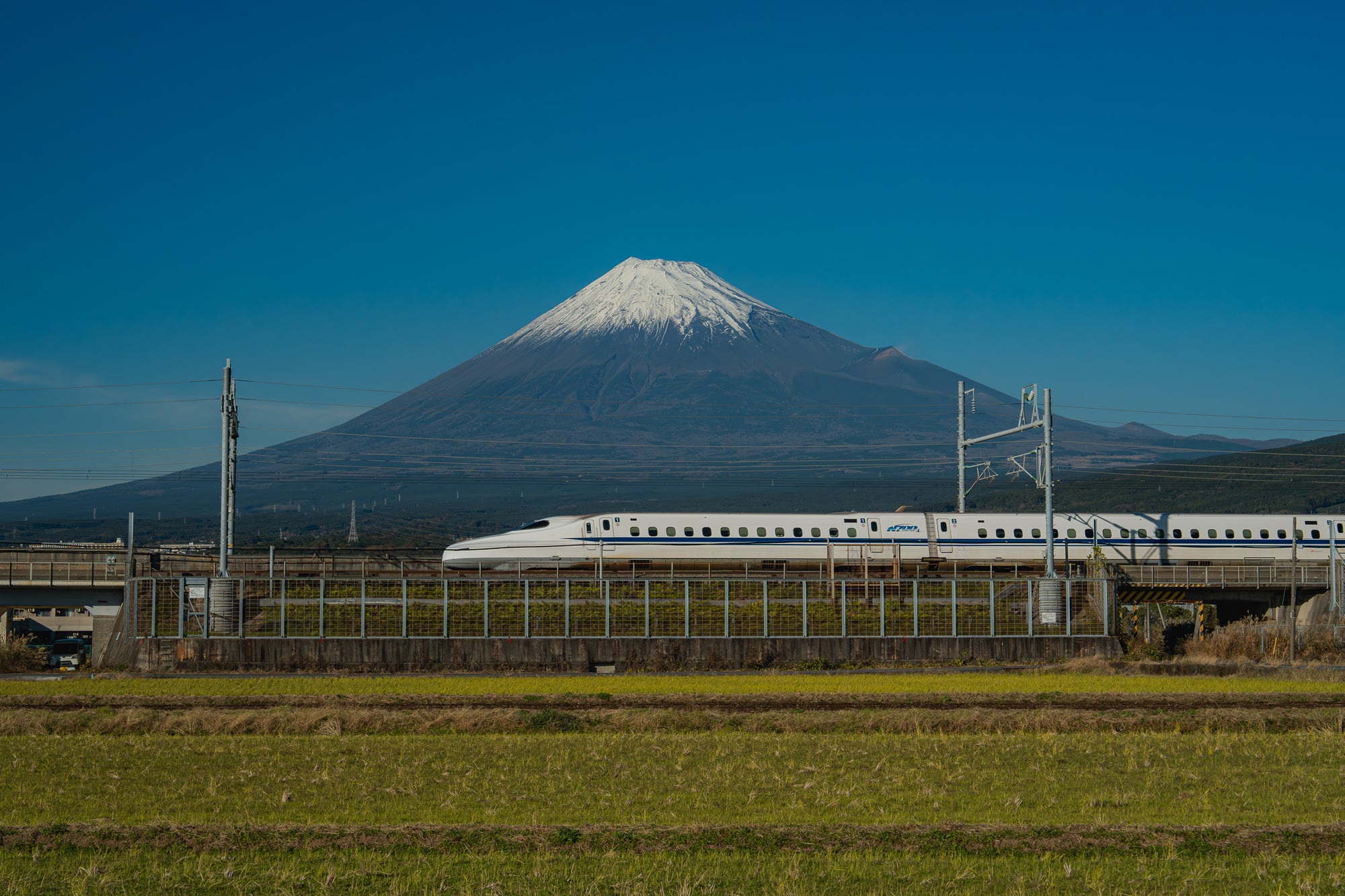 Mt Fuji x Shinkansen - 5/5